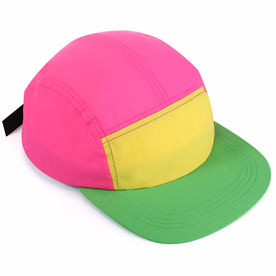 Bedrucktes helles Blumenmuster in Schwarz